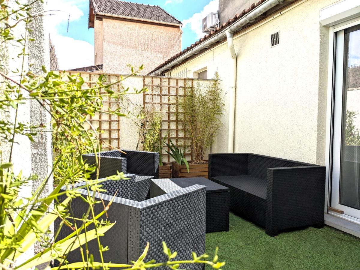 Grande Maison Renovee A 7 Min Du Metro Romainville Luaran gambar